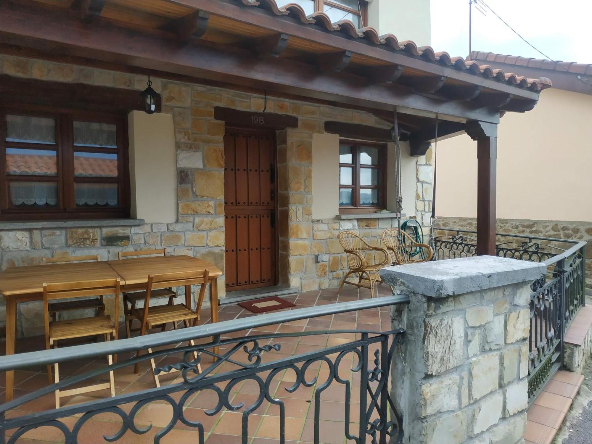 Villa Casa Riola à San Martin del Rey Aurelio Extérieur photo